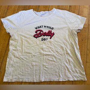 Draper James Graphic T-Shirt with 'What Would Dolly Do?'